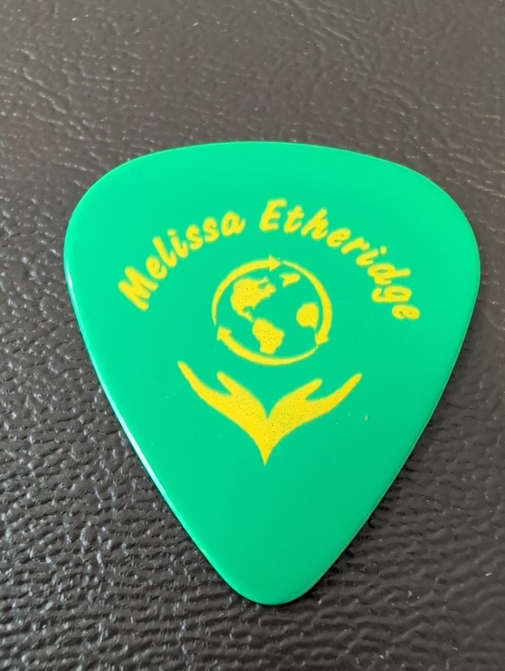 Melissa Etheridge Information Network Etheridge Nation 2009 Green Guitar Pick
